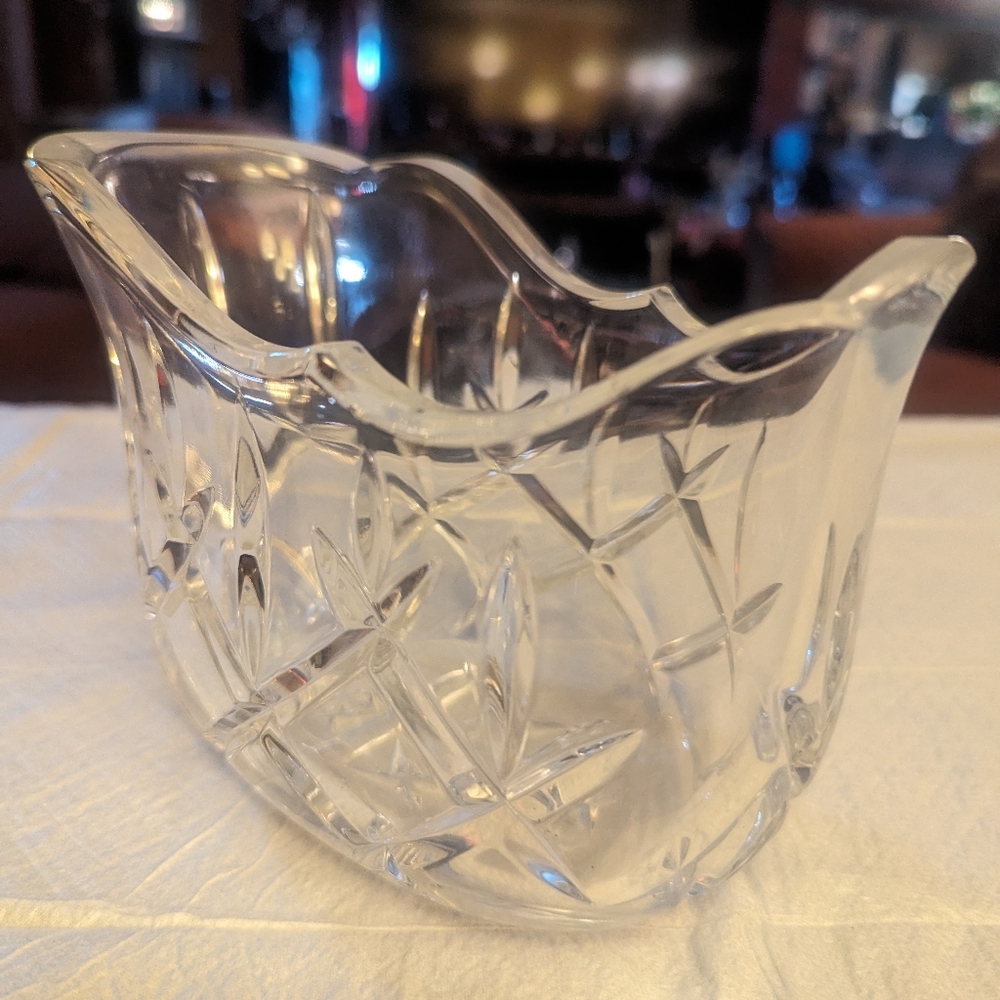 Vintage Bohemia 24% Lead Crystal Sleigh/Bowl Nut/Candy Dish, No Box